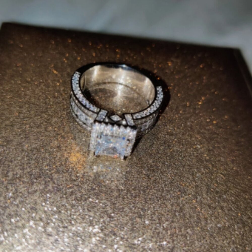 Princess Cut Women's Ring Color Silver Size 6 Or 7 Measurements In Pics!!